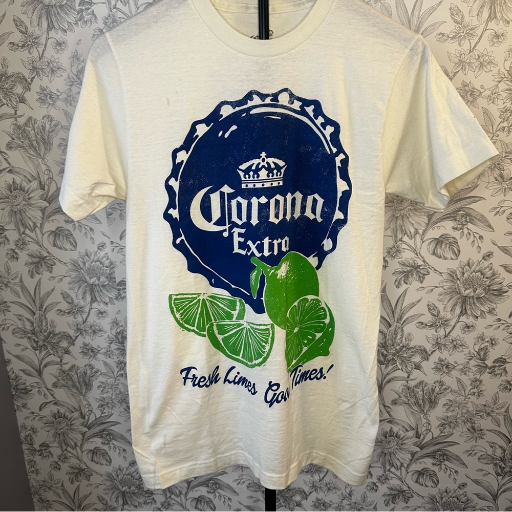 Corona Tee “Fresh Limes Good Times”. Size: Small (34/36) Men’s